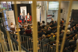 Rusta-grundaren väljer bort Danmark