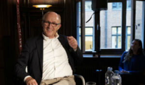 Ny bok om HQ-härvan blir en ”kioskvältare” lovar Qviberg