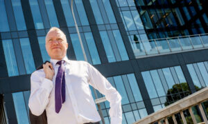 Spotlight säljer ytterligare dotterbolag