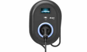 …och tar upp kampen om laddkunderna