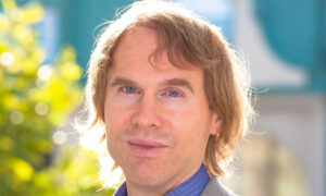 Honeybadger slukar Shark