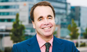 Han vill tjäna pengar på patientdata