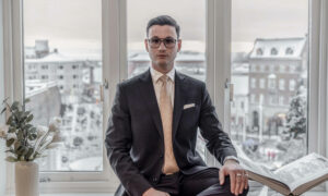 Unga entreprenörens hobbyprojekt: säljer kungens klocka