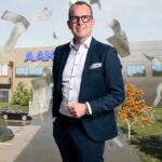 Han får 19 miljoner i bonus