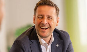 Paulssonbolag på offensiv