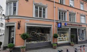 Kända smyckebutiken byter ägare